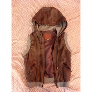 Brown/gray Faux leather vest with hood